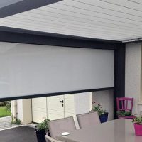 Pergola avec rideaux