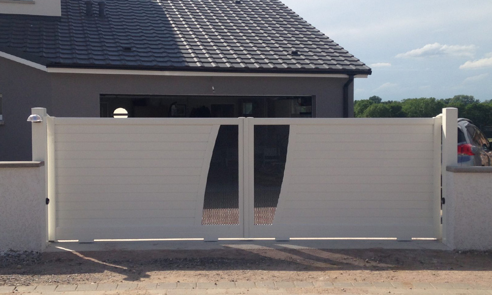Portail coulissant en aluminium